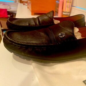 Men’s Gucci shoes very good condition size 10 1/2